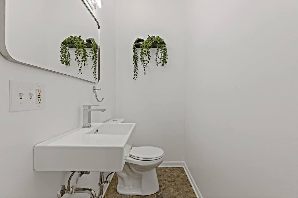 The Penthouse, Lux Stay Near Downtown, Uofc & Lake Chicago Exterior photo