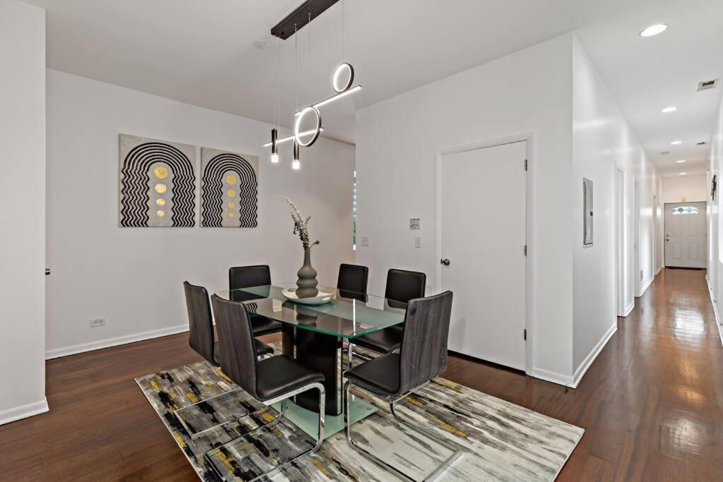 The Penthouse, Lux Stay Near Downtown, Uofc & Lake Chicago Exterior photo